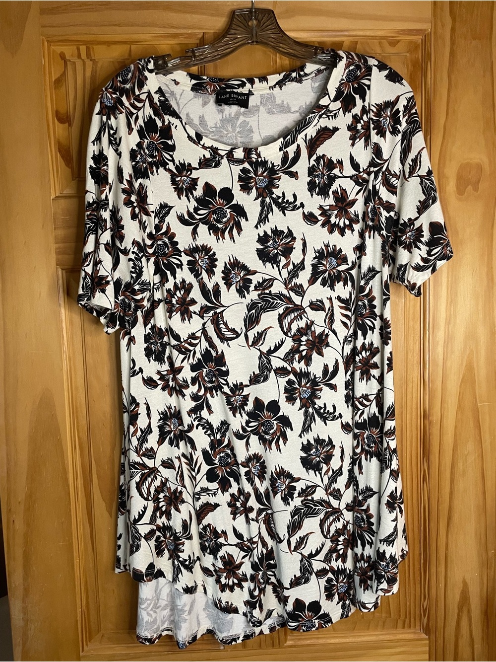 Lane Bryant White Floral Scoop Neck Short Sleeve Tunic